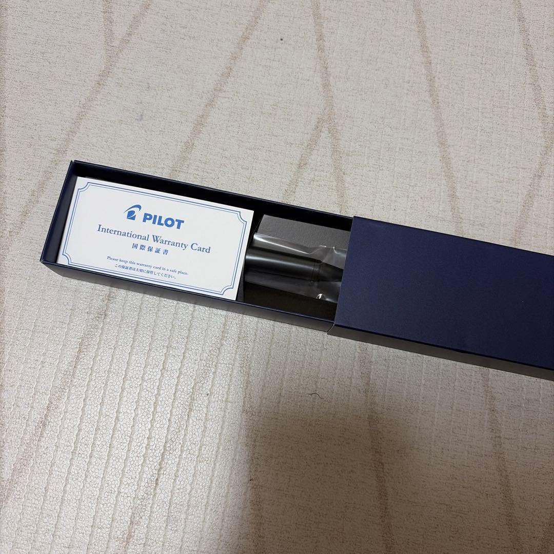 Pilot Rise Midnight Black pen, new unused condition, sleek and modern design