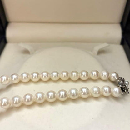 Large Akoya pearl necklace with white 8.5-9mm pearls measuring 43cm in length