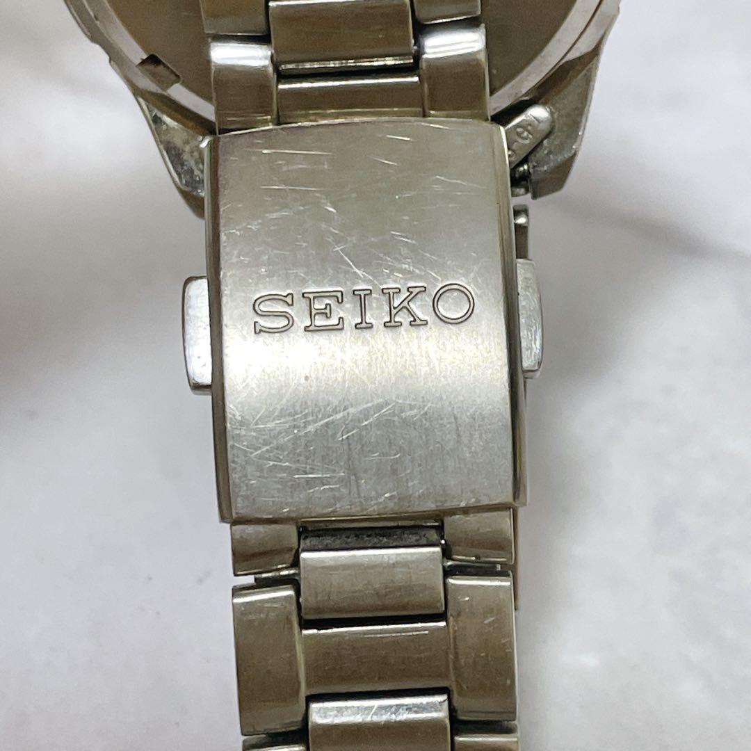 SEIKO V145-0AX0 Quartz Men's Watch — Japanese