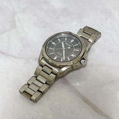 SEIKO V145-0AX0 Quartz Men's Watch — Japanese