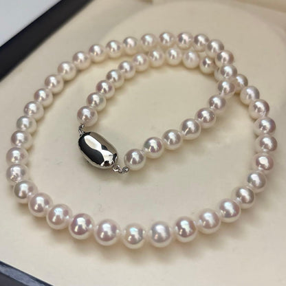 Aoyama pearl necklace with 7.5mm pearls displaying aurora interference colors, total length 43 cm