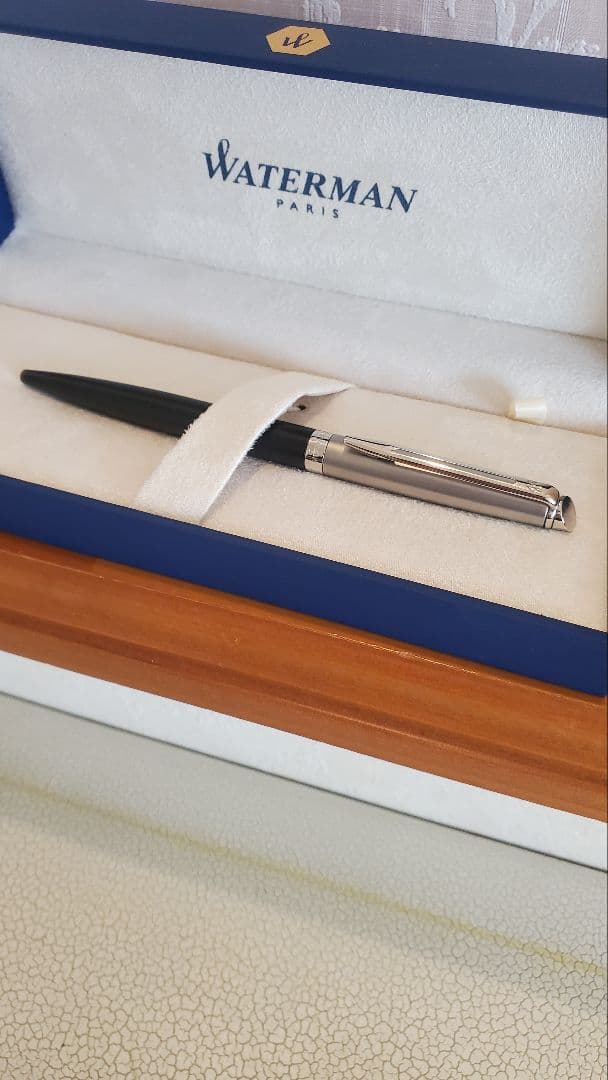 Waterman ballpoint pen main body in black metal and plastic with dedicated case