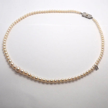 Mikimoto pearl necklace with 98 pearls on silver chain measuring 44.5 cm