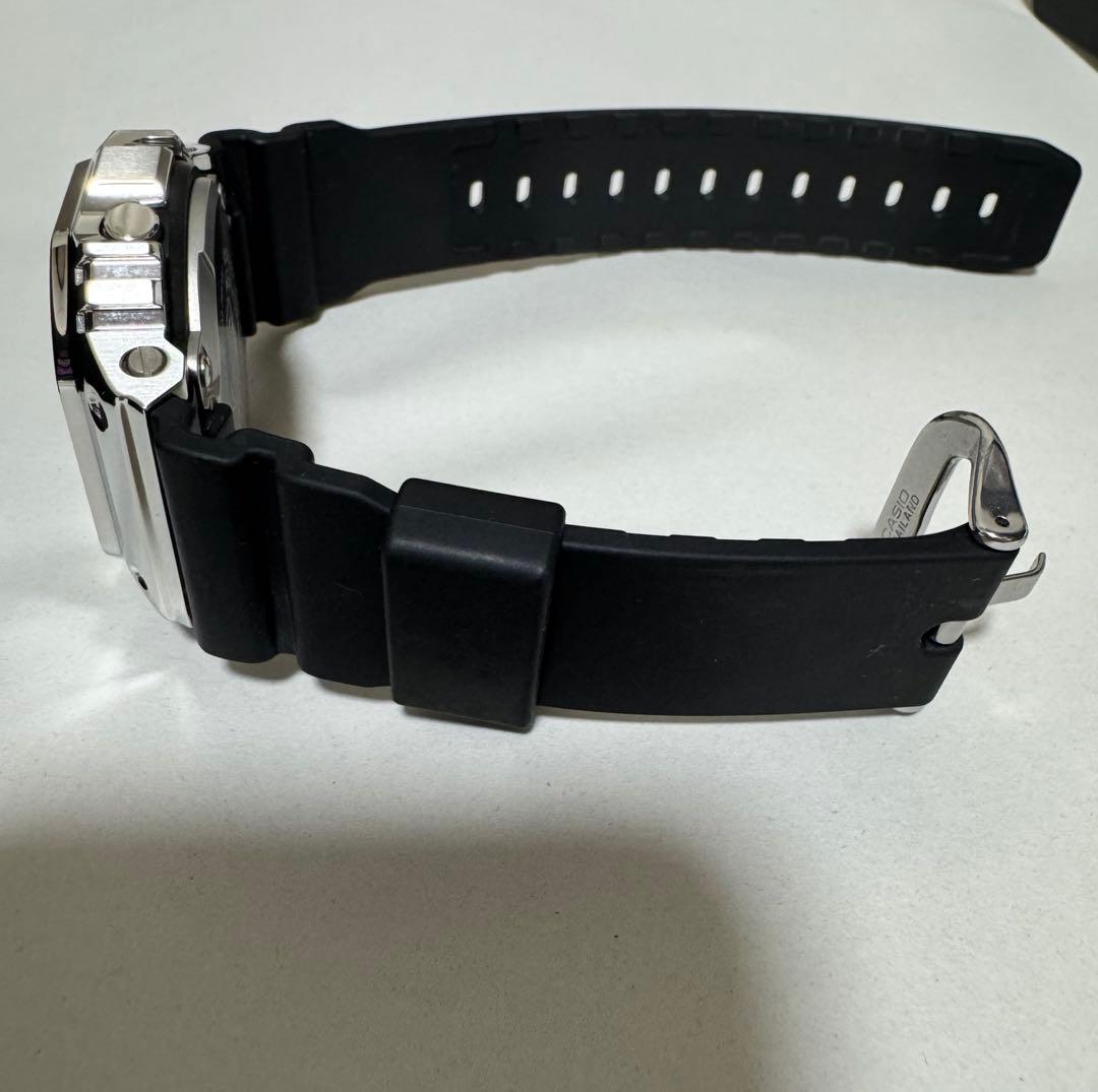 CASIO GM-5600U-1JF Digital Men's Watch — Japanese