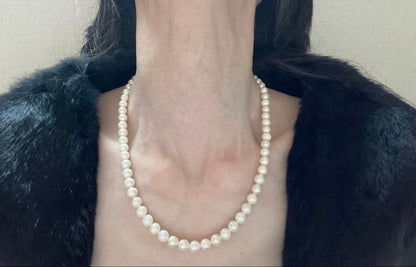 Akoya pearl necklace and earrings set with 7.5mm pearls in 14K white gold, necklace length 47 cm