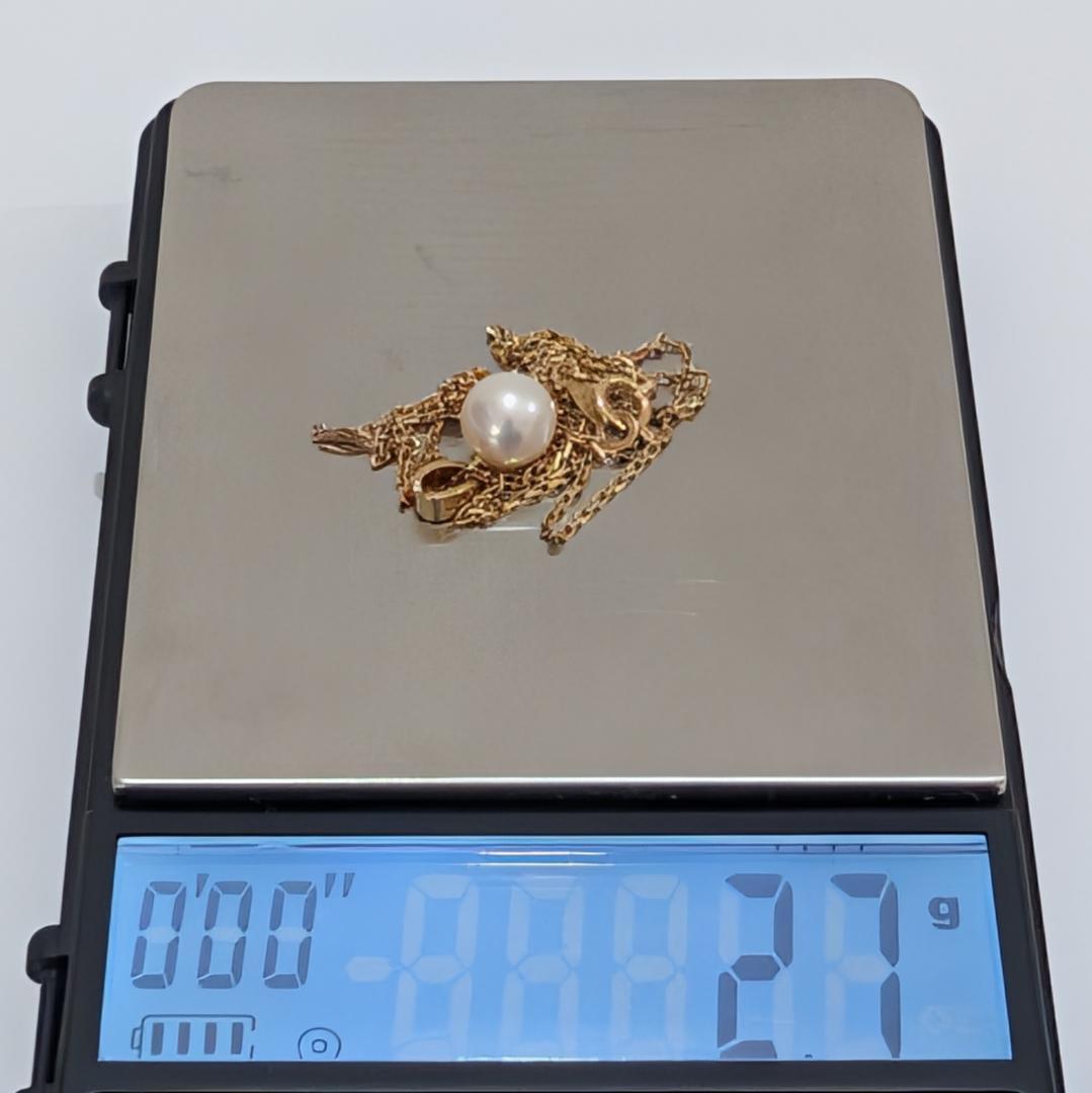 Mikimoto pearl necklace featuring a 7.3mm round pearl set on a 40cm K18 yellow gold chain