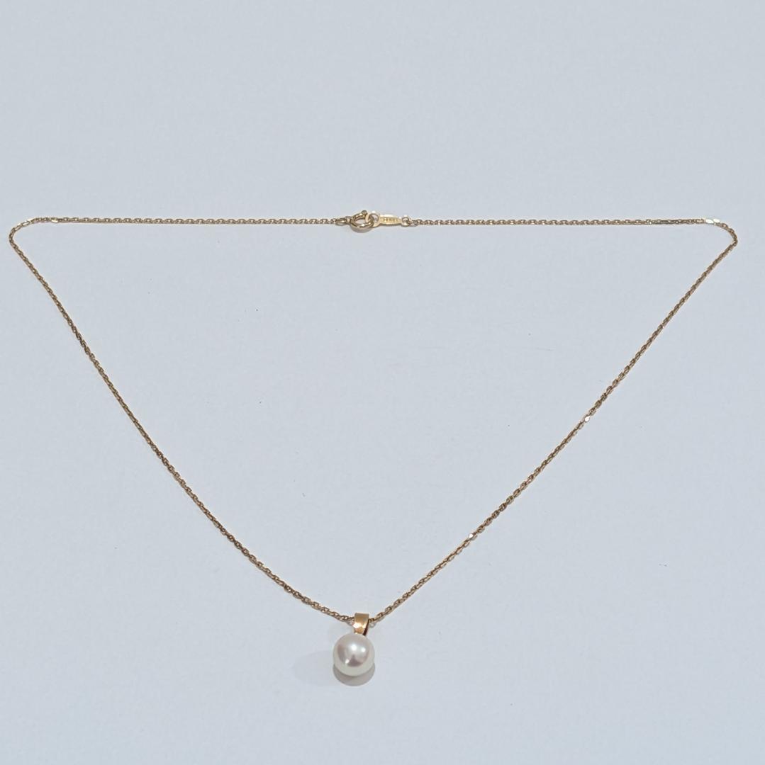 Mikimoto pearl necklace featuring a 7.3mm round pearl set on a 40cm K18 yellow gold chain