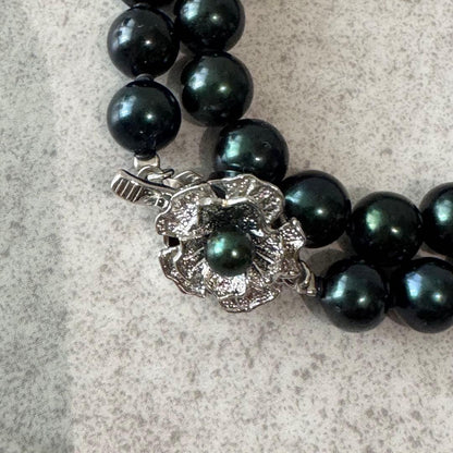 Authentic 7.9mm Akoya pearl necklace and earrings 2-piece set with 42 cm necklace length