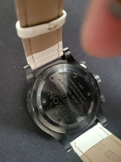 NIXON Model/Series Name: NIXON クロノグラフ 200M防水 Quartz Men's Watch — Japanese