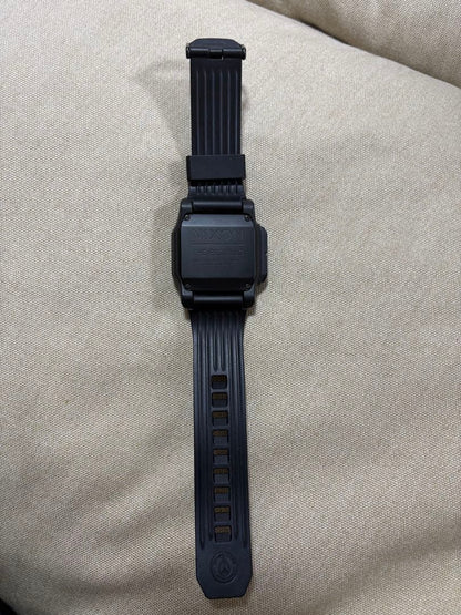 NIXON レグルス Digital Men's Watch — Japanese