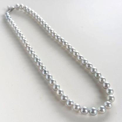 Tossaki Akoya pearl necklace featuring 7-7.5mm round pearls with silver clasp on a 42cm strand