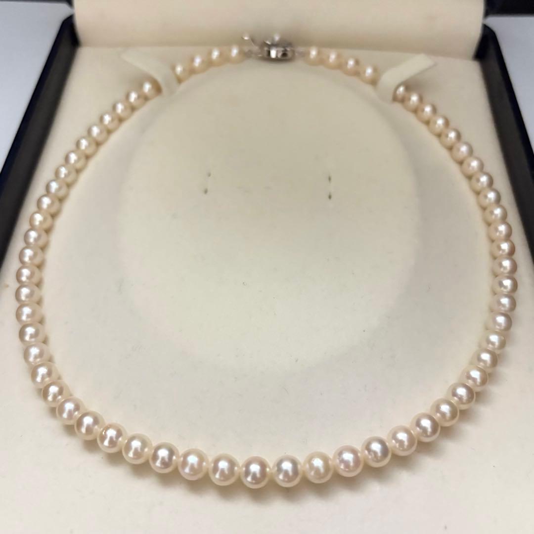 Akoya pearl necklace with white 6-6.5mm round pearls on a 43cm silver chain