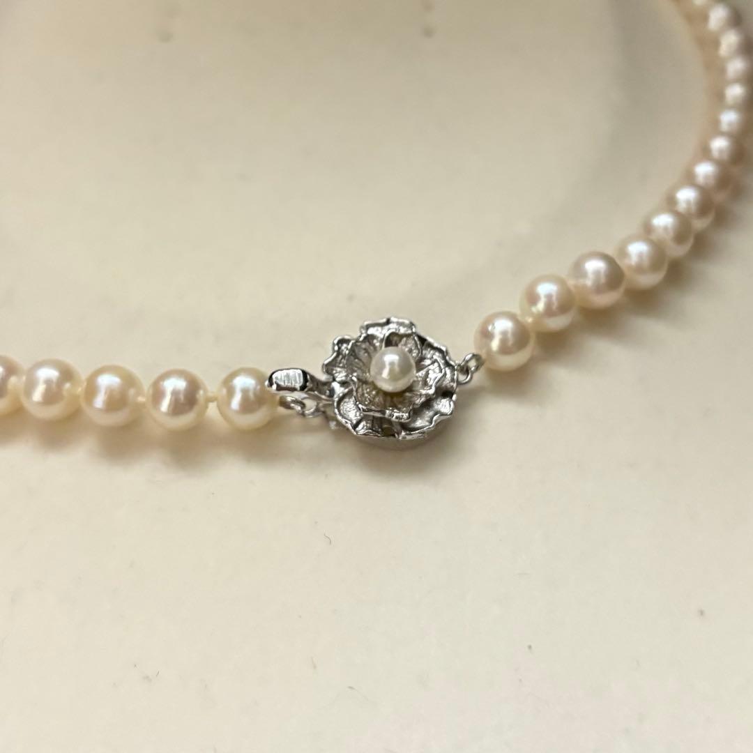 Akoya pearl necklace with white 6-6.5mm round pearls on a 43cm silver chain