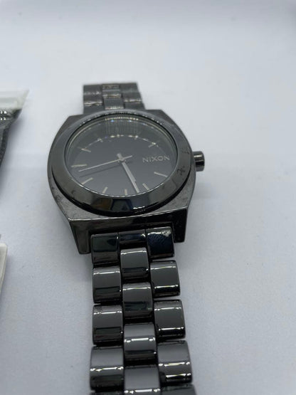 NIXON A045-0</end> Analog Men's Watch — Japanese