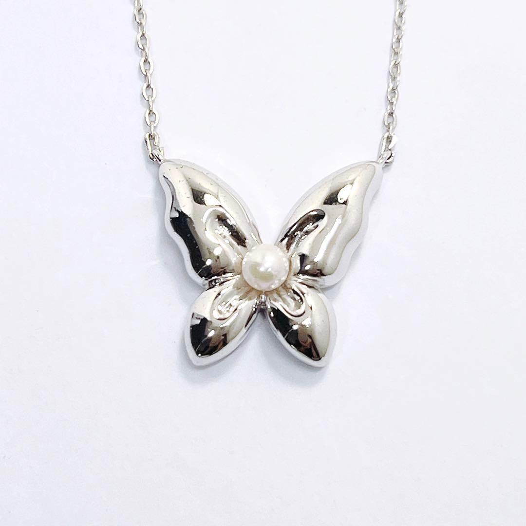 Mikimoto baby pearl butterfly necklace pendant with 4.0mm pearl on silver chain with adjustable length