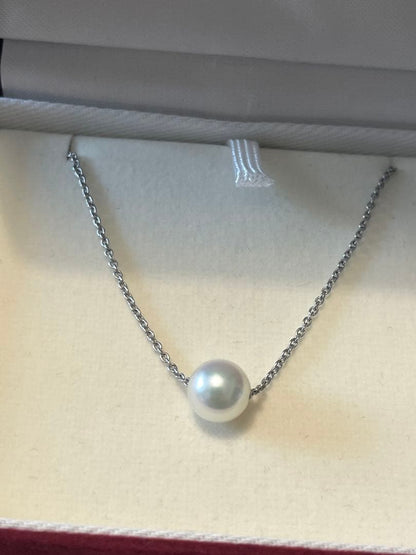 Mikimoto Pearl Island Akoya pearl necklace with silver chain gently used