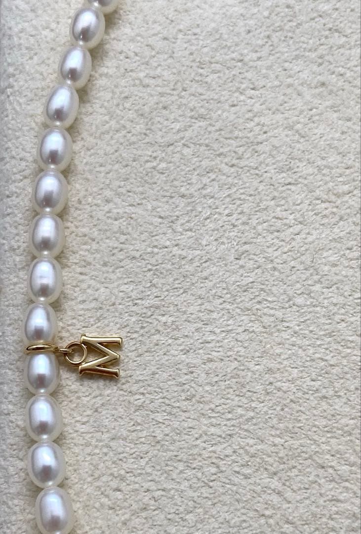 Mikimoto baby pearl necklace with removable M charm in K18 yellow gold clasp, pearls about 5mm, length 41cm