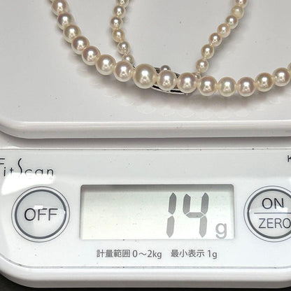Mikimoto Akoya pearl graduated necklace with 7mm pearls, 40cm length, sterling silver clasp