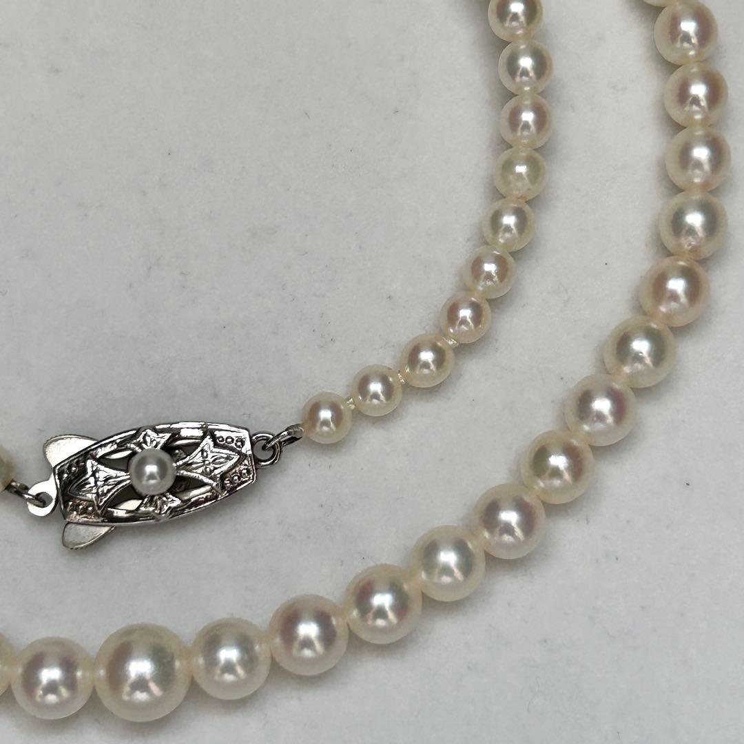 Mikimoto Akoya pearl graduated necklace with 7mm pearls, 40cm length, sterling silver clasp