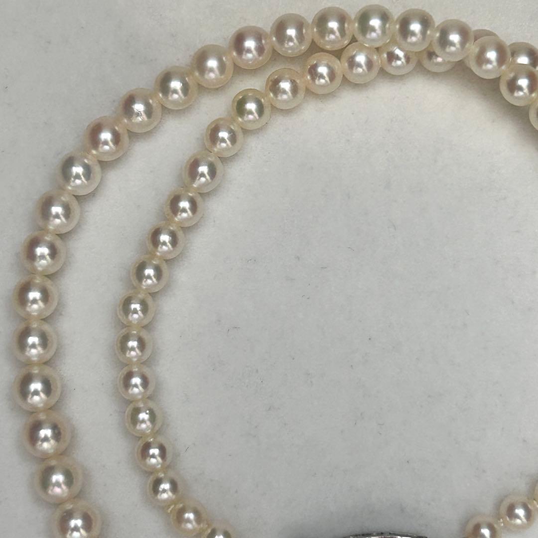 Mikimoto Akoya pearl graduated necklace with 7mm pearls, 40cm length, sterling silver clasp