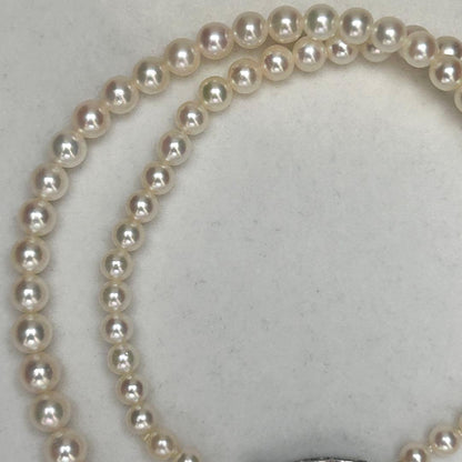 Mikimoto Akoya pearl graduated necklace with 7mm pearls, 40cm length, sterling silver clasp