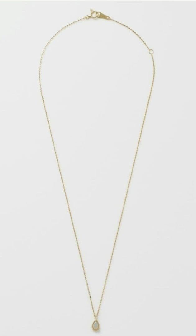 Agetto K10 gold necklace with opal pendant measuring 40 cm length and 0.6 x 0.4 cm top