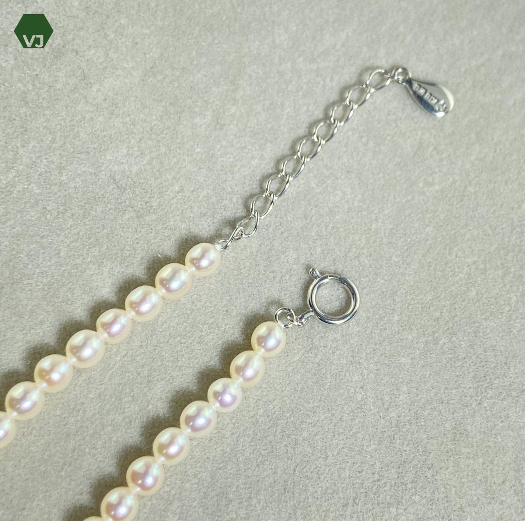 34-15TASAKIK18WG baby pearl necklace in K18 white gold with 3.8mm pearls and adjustable length