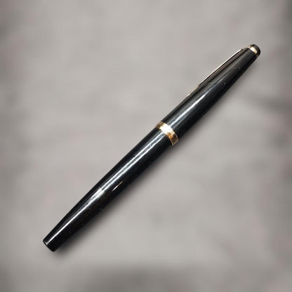 PILOT Fountain Pen and Ballpoint Pen Set with cap and sleek black finish