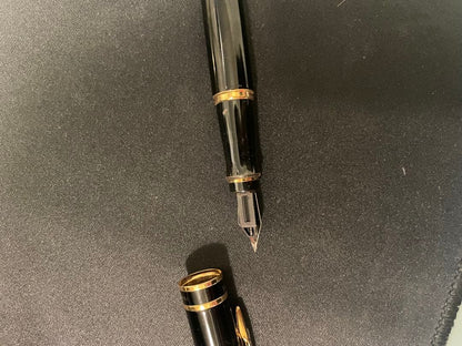 WATERMAN Expert fountain pen in black resin with gold decorative elements and engraved branding