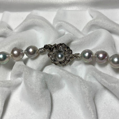 Silver white Tahki Akoya pearl necklace with 7.5-8.0mm pearls and 45cm silver chain