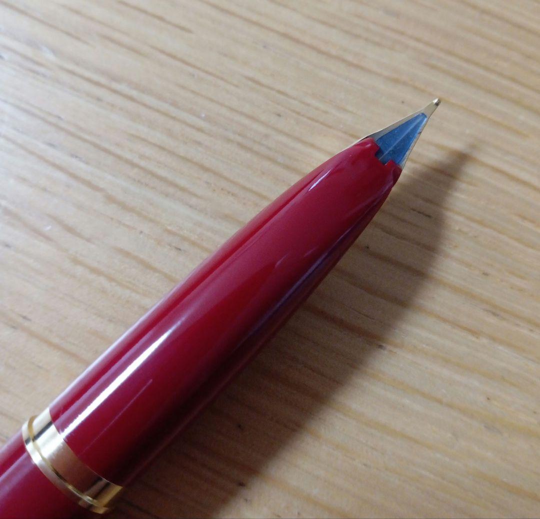 Pilot DPN-200-R-M fountain pen desk pen with medium nib in red color, new and unused