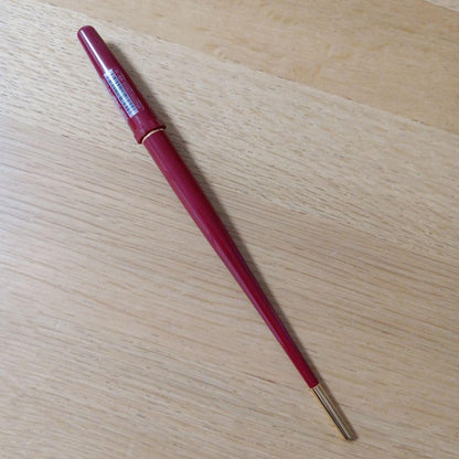 Pilot DPN-200-R-M fountain pen desk pen with medium nib in red color, new and unused