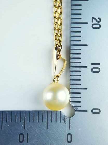 K18 Mikimoto Akoya pearl necklace with 15mm pendant and 40cm gold chain