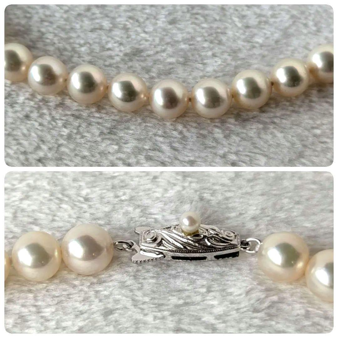 Tasaki silver necklace featuring Akoya pearls sized approximately 7.4cm to 7.8cm on a 41cm chain