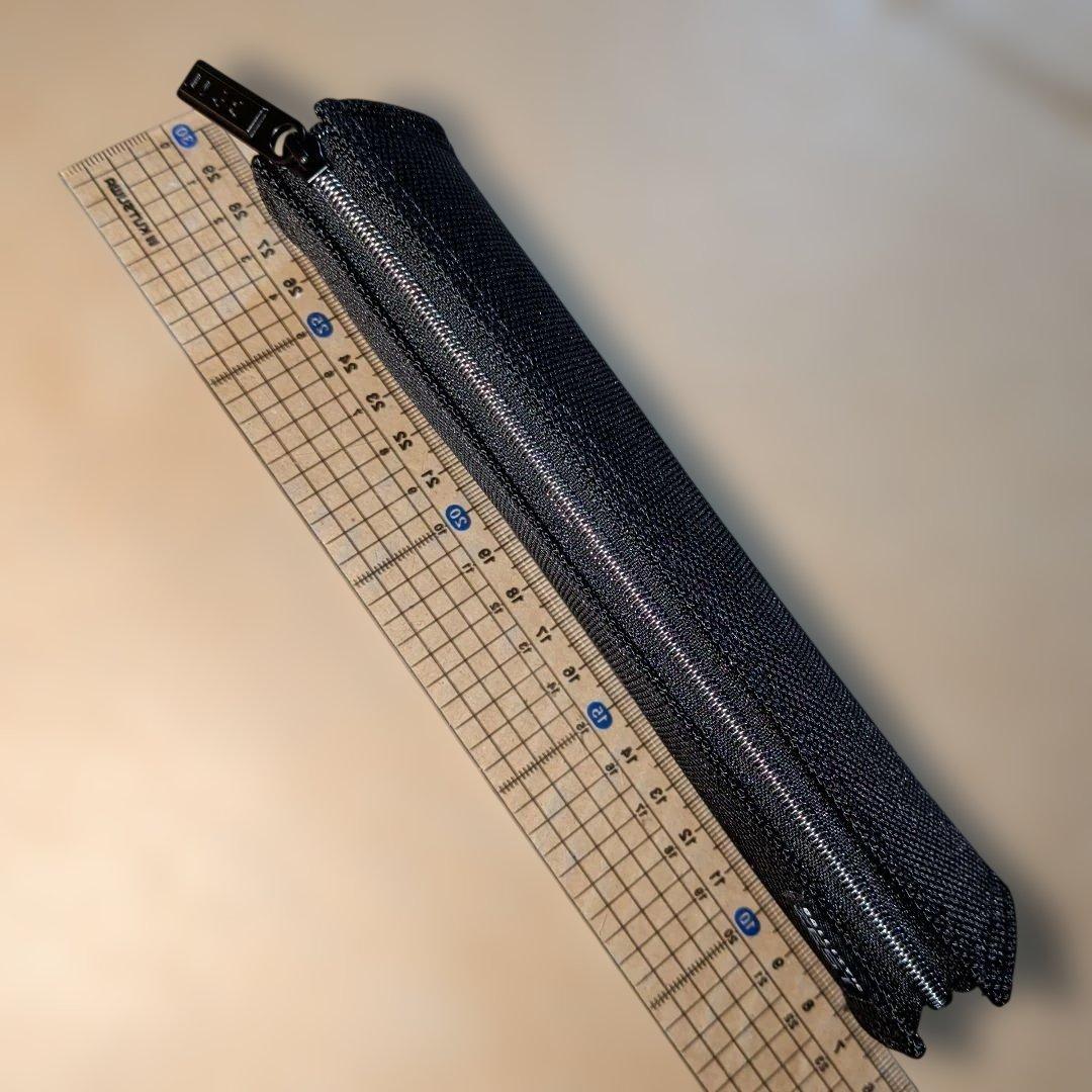 Black Pilot Ballistic Zest pen case measuring 19 cm wide, 4.5 cm high, and 3.5 cm deep