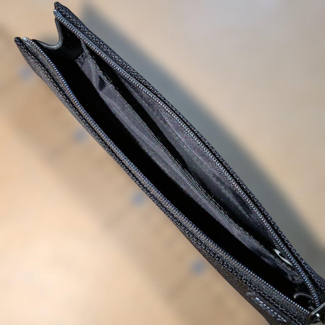 Black Pilot Ballistic Zest pen case measuring 19 cm wide, 4.5 cm high, and 3.5 cm deep