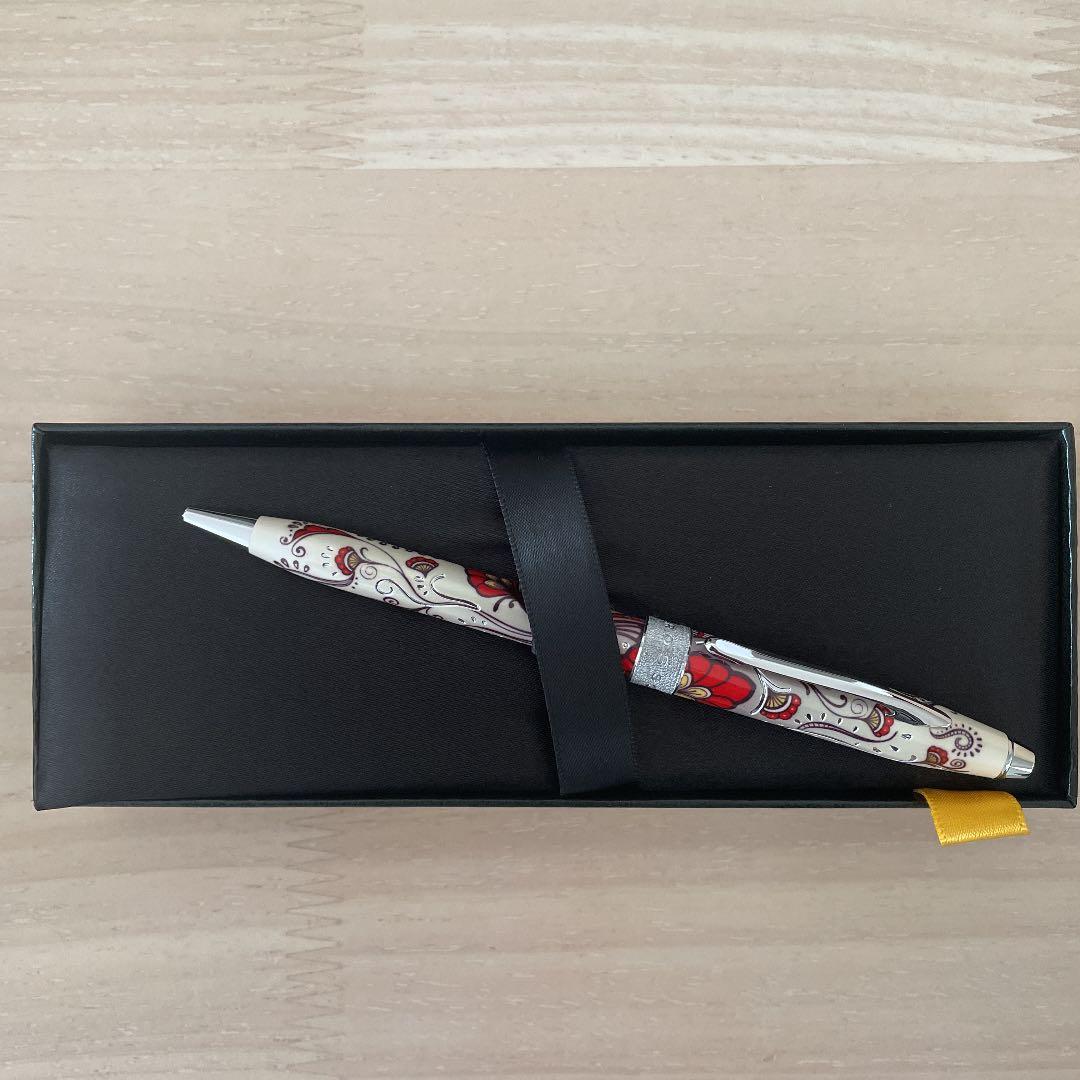 Nika Kuro Cross Ballpoint Pen in red with click mechanism and smooth ink flow