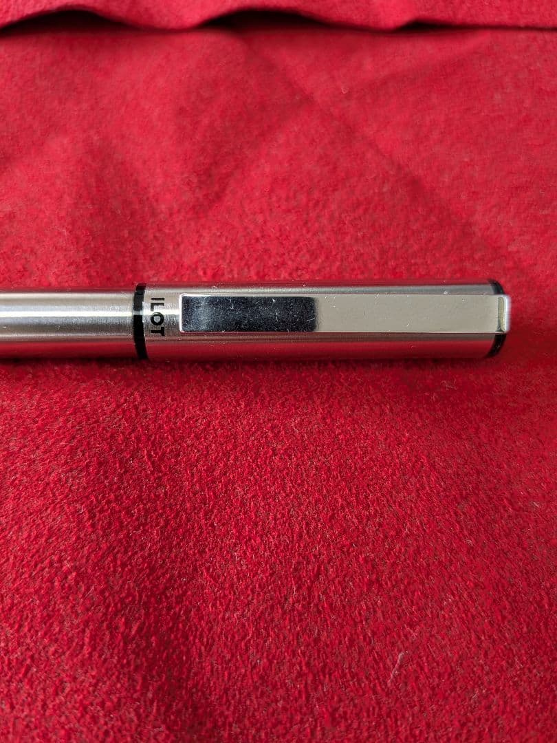PILOT 3-piece silver writing set including ballpoint pen, fountain pen, and mechanical pencil
