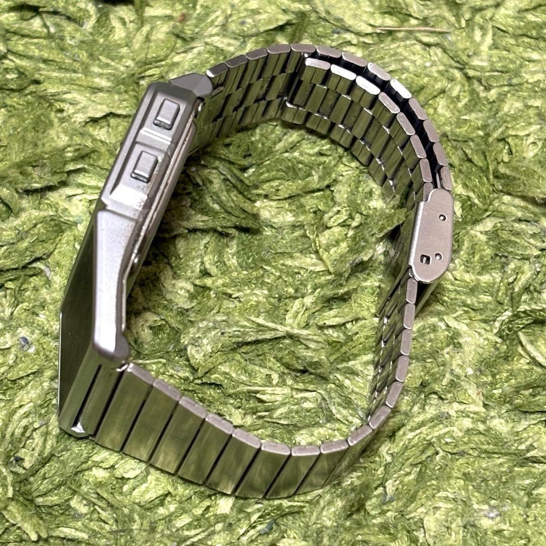CASIO DBC-611 Quartz Men's Watch — Japanese