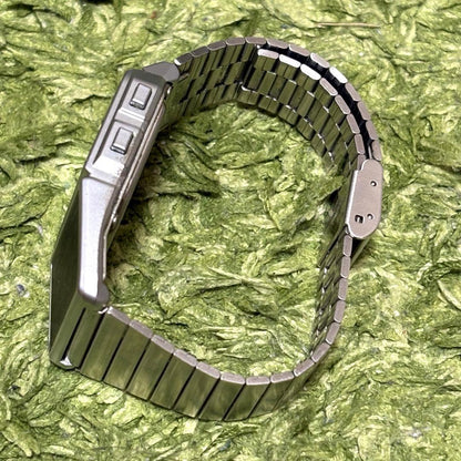 CASIO DBC-611 Quartz Men's Watch — Japanese