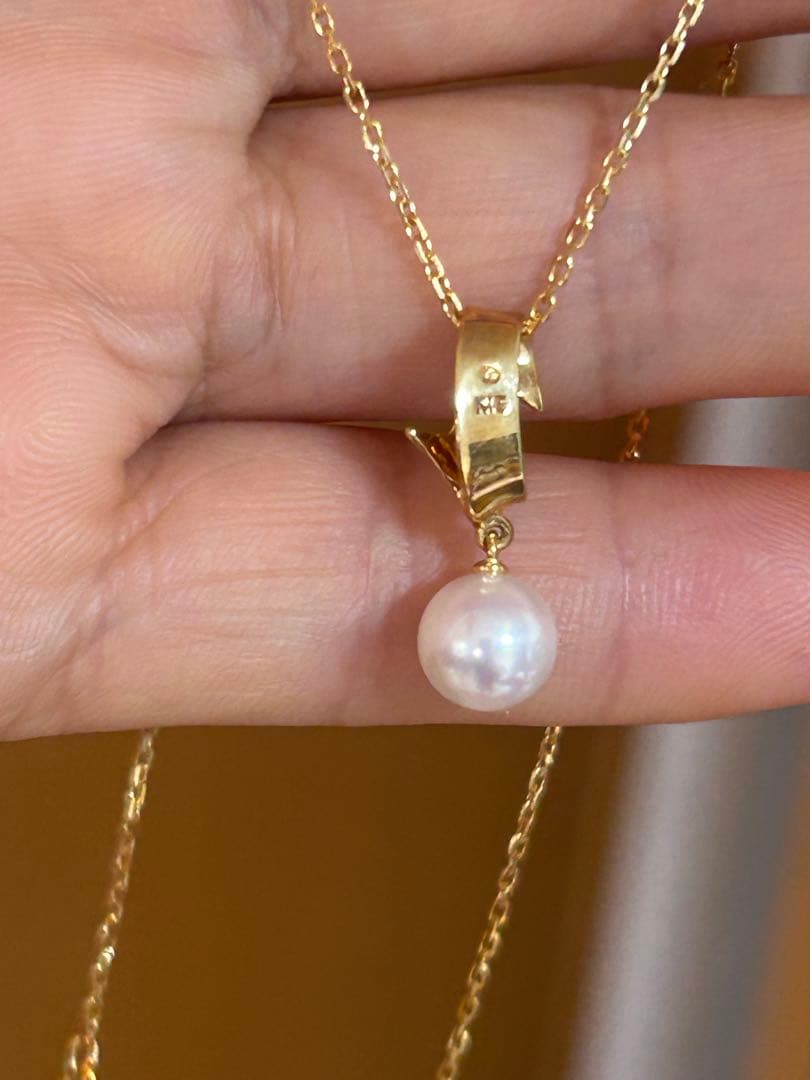 Mikimoto K18 gold pendant necklace with a single pearl on a 38 cm simple chain