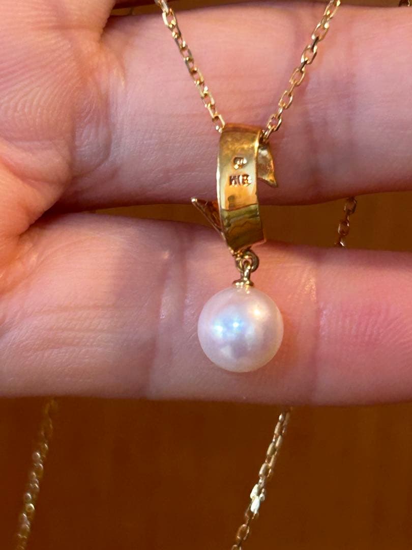 Mikimoto K18 gold pendant necklace with a single pearl on a 38 cm simple chain