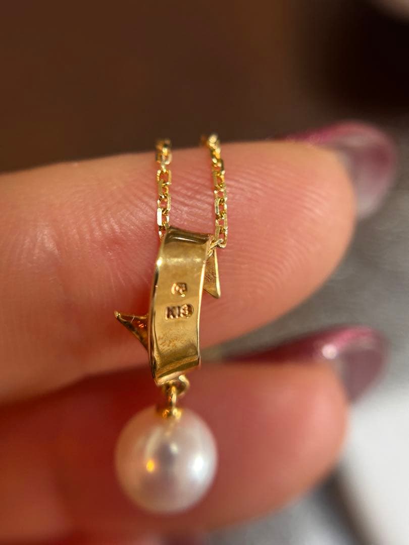 Mikimoto K18 gold pendant necklace with a single pearl on a 38 cm simple chain