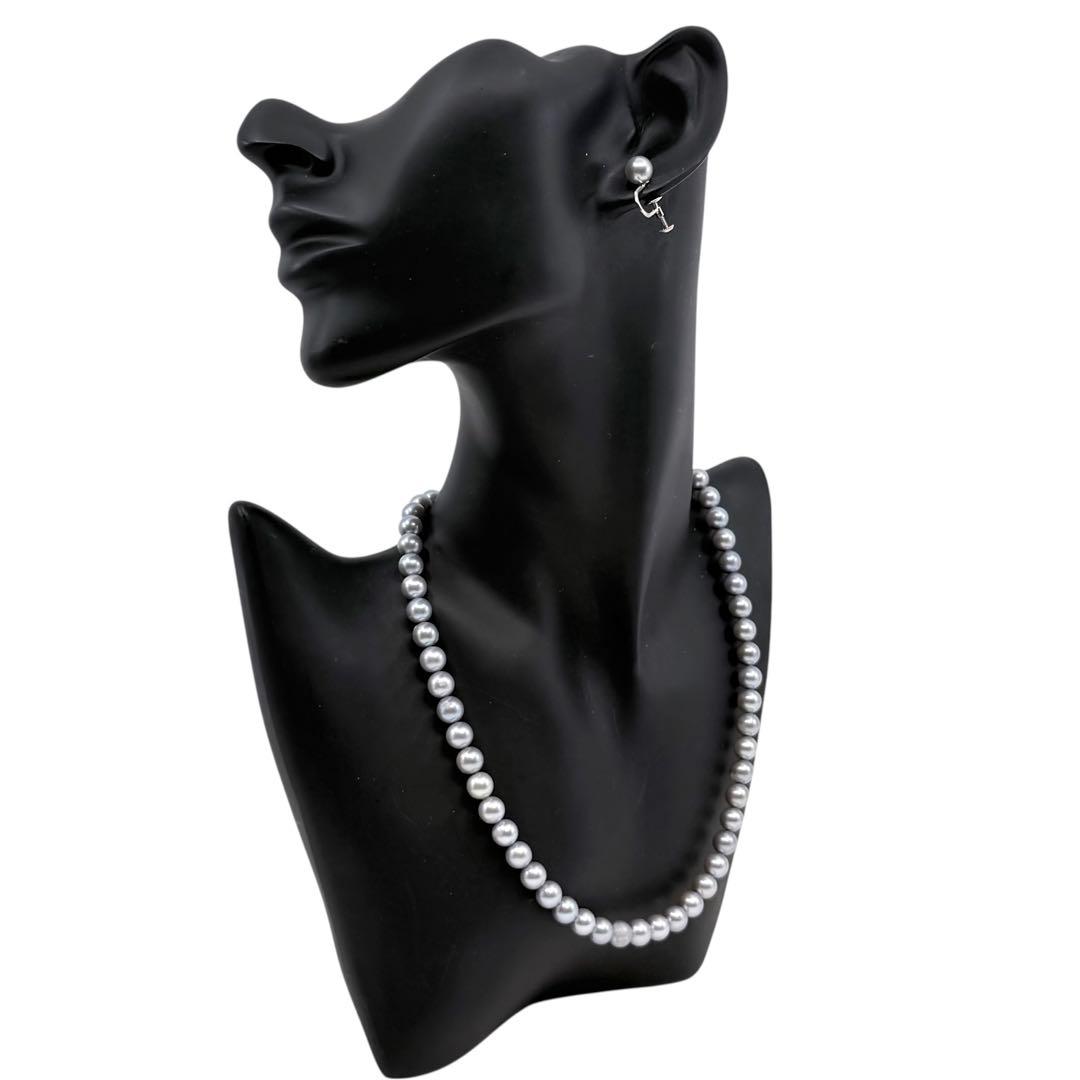 Takashi Akoya pearl necklace and matching earrings with silver clasp featuring 7.5-7 mm pearls