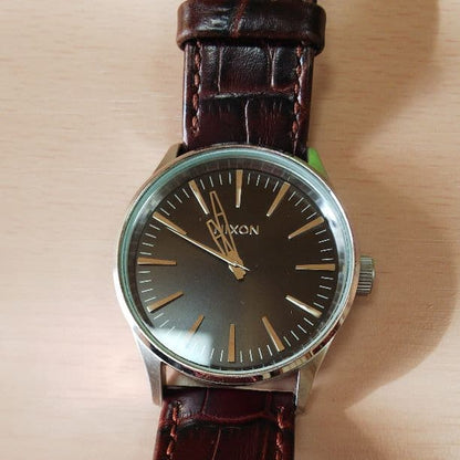 NIXON ニクソン St38 Quartz Men's Watch — Japanese