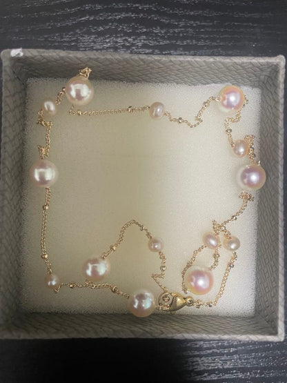 Honpuro Pearl Station Necklace with 7 Akoya pearls and 6 Freshwater pearls on a 45 cm chain