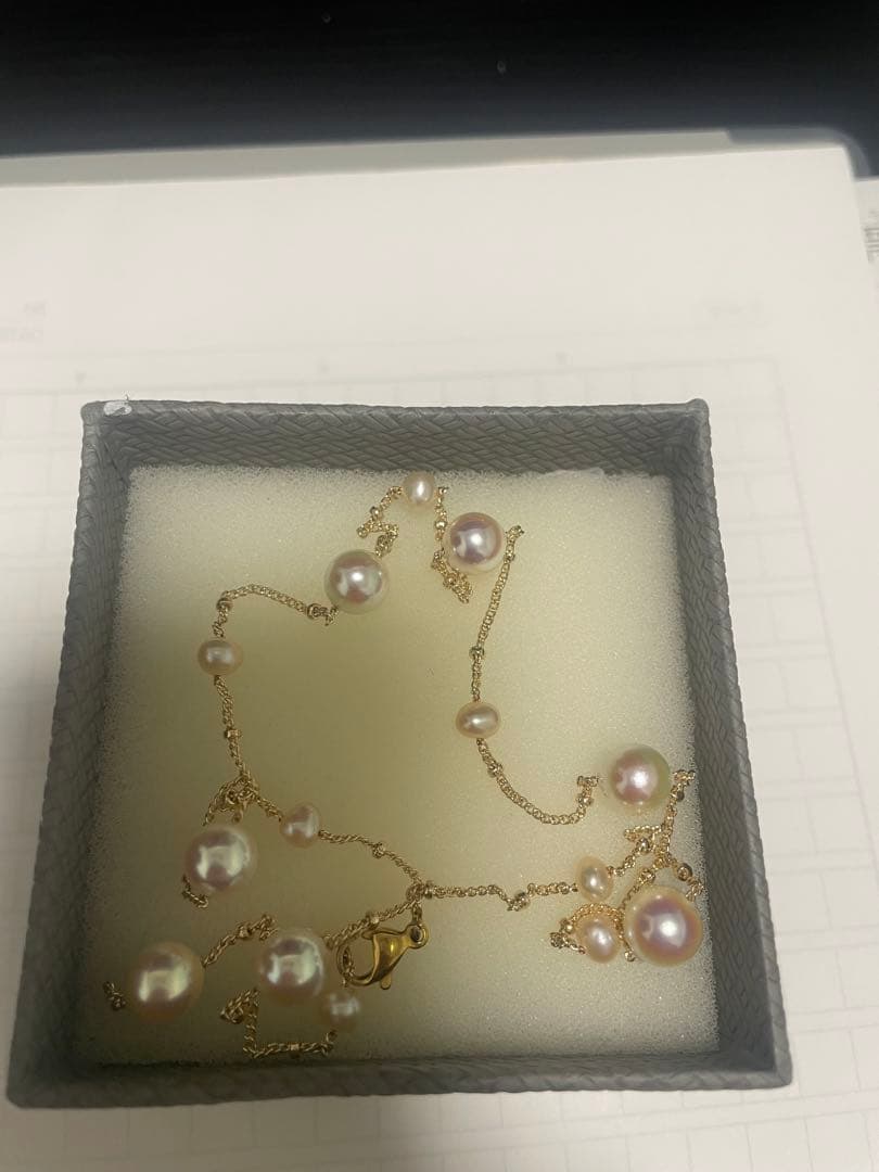 Honpuro Pearl Station Necklace with 7 Akoya pearls and 6 Freshwater pearls on a 45 cm chain