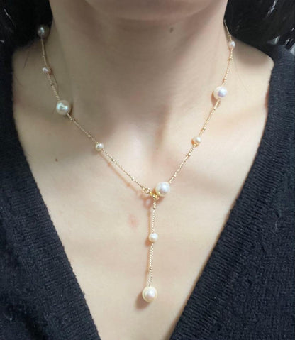 Honpuro Pearl Station Necklace with 7 Akoya pearls and 6 Freshwater pearls on a 45 cm chain