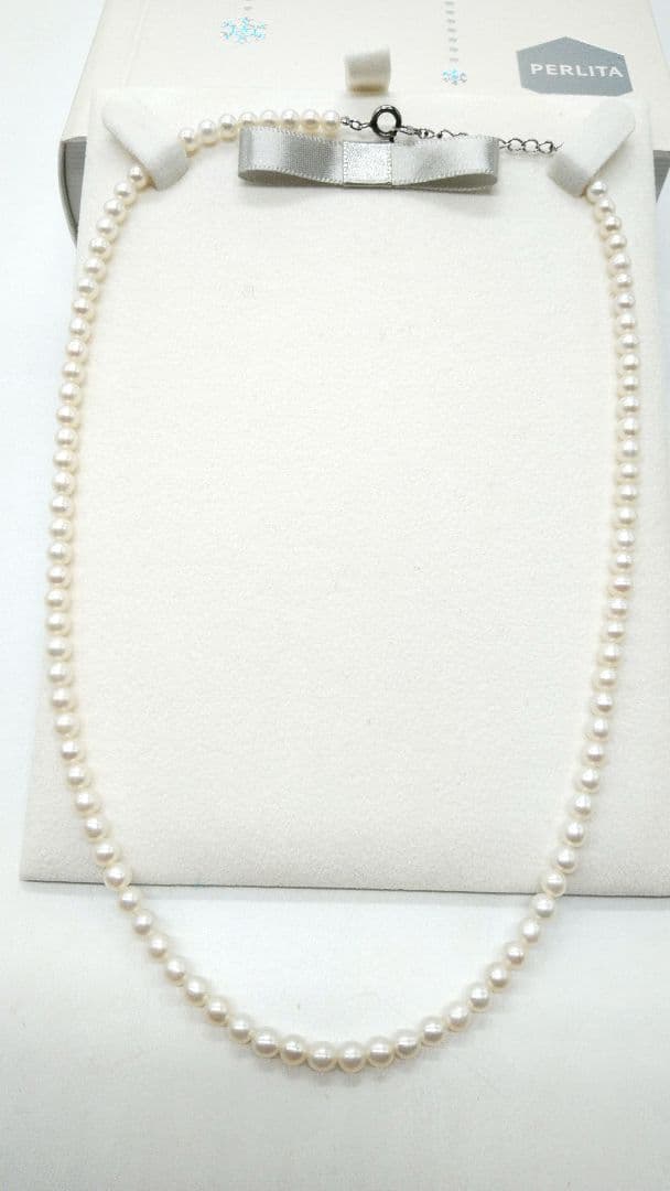MIKIMOTO Perlita Pearlita three-piece jewelry set with two-strand necklace featuring baby pearls on silver and K18 gold