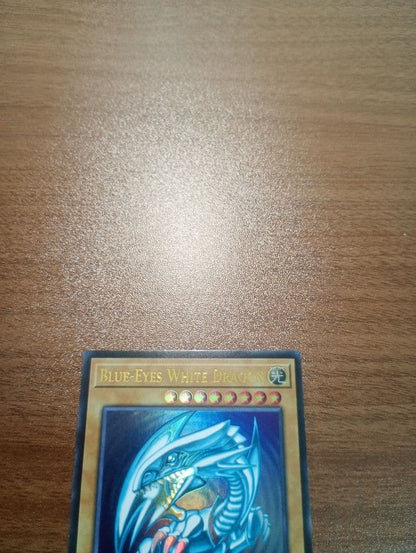 Yu-Gi-Oh Blue-Eyes White Dragon — English